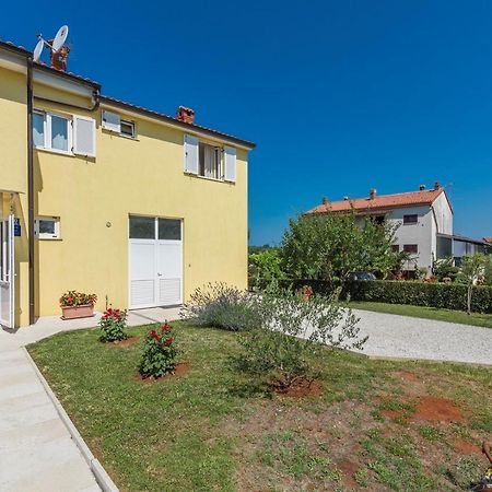Apartment Nensi Porec Bagian luar foto
