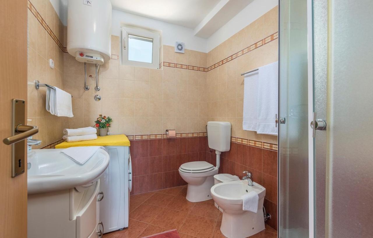 Apartment Nensi Porec Bagian luar foto